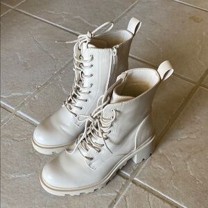 Women's Cream Lace-Up Ankle Boots